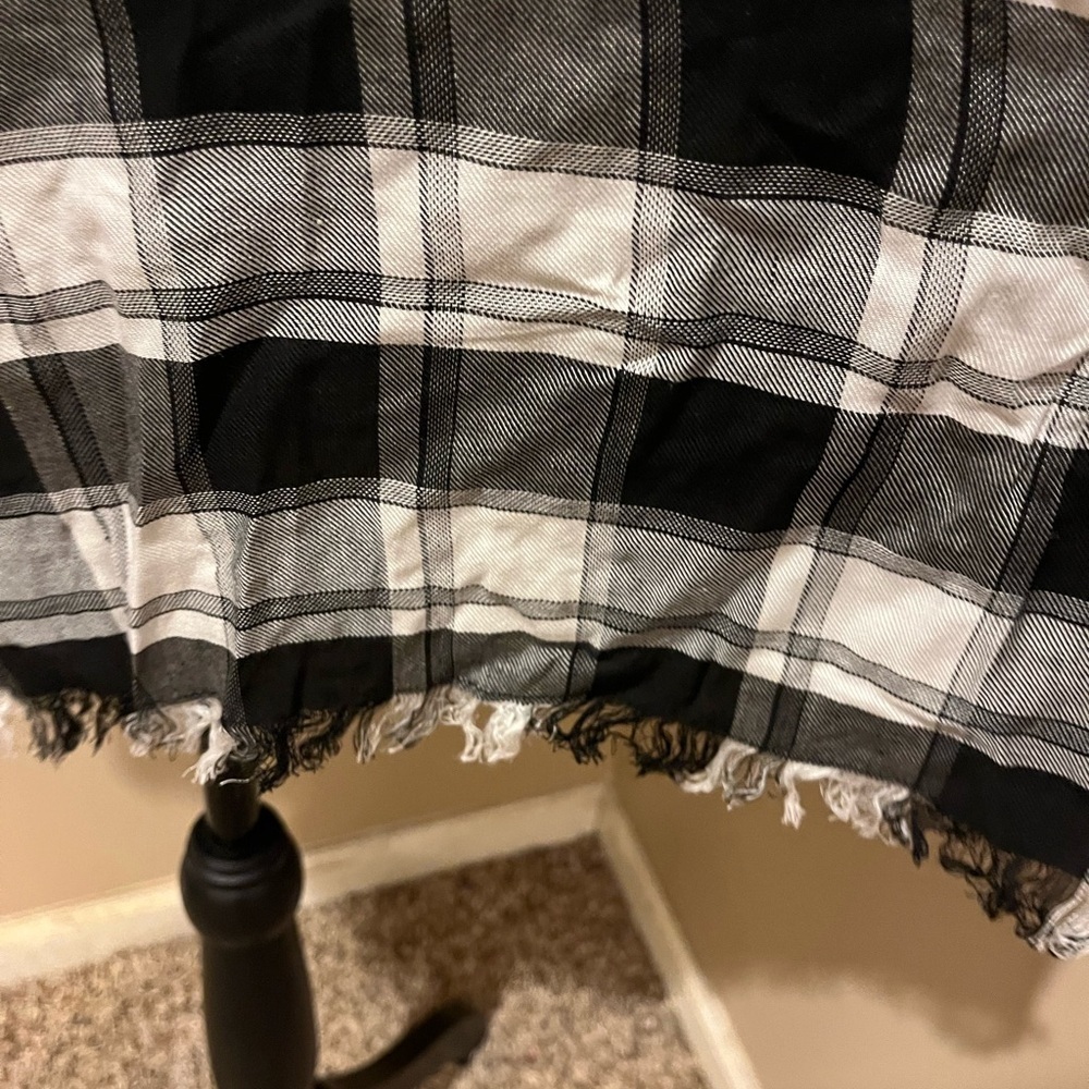 Umgee Women's Long Sleeve Plaid Shirt Black White Plaid, size 2XL - Picture 6 of 8